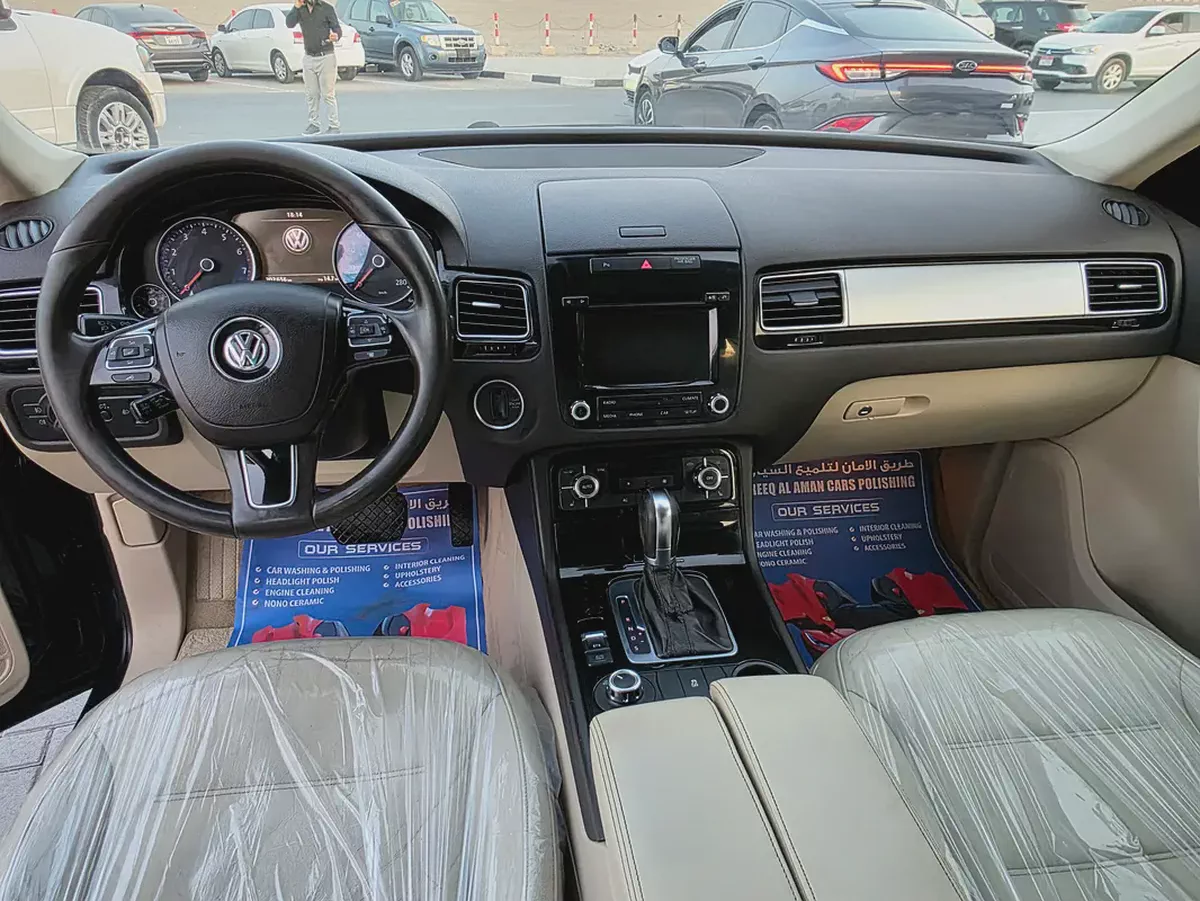 Volkswagen Touareg 2012 GCC Specs - Excellent Condition-7-7