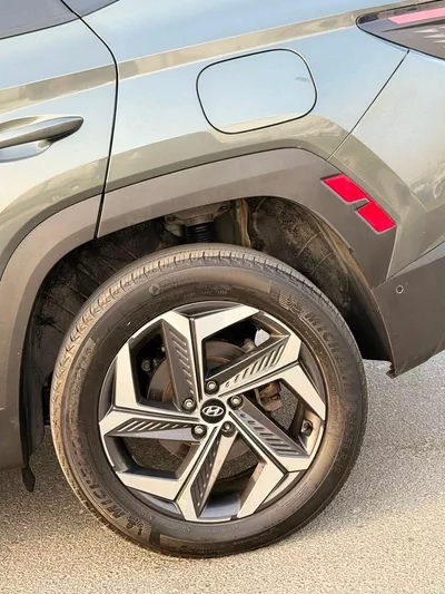 Hyundai Tucson ULTIMATE Hybrid-11