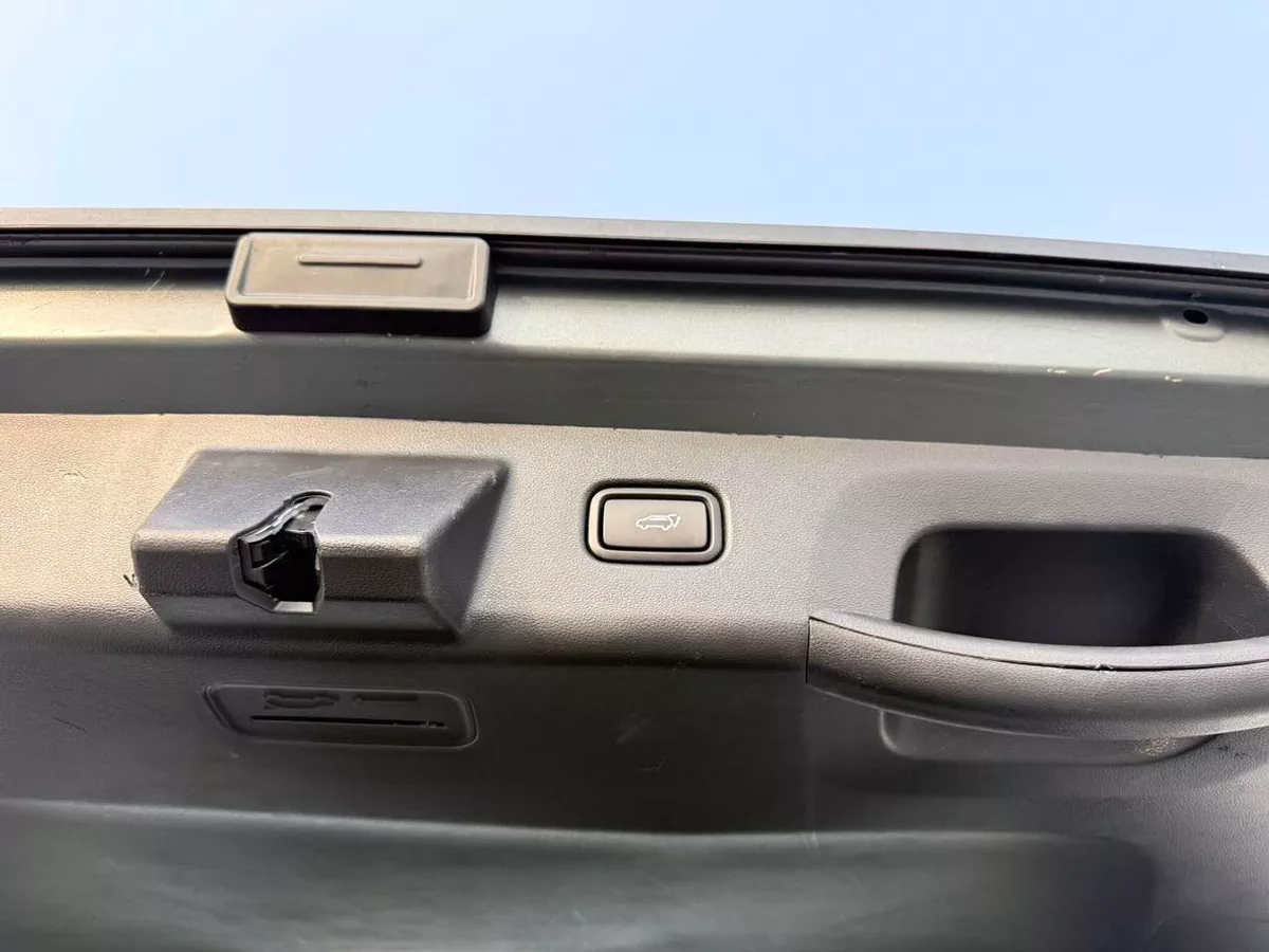 Hyundai Tucson ULTIMATE Hybrid-21-0