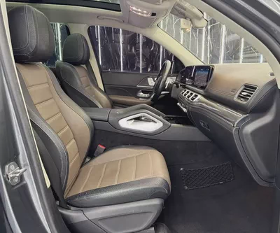 Mercedes Benz GLS 580 4MATIC | AAA One Year Warranty | GCC | 7 Seater-11