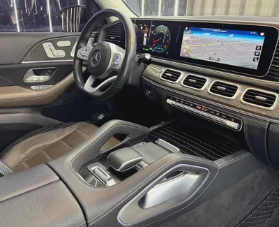 Mercedes Benz GLS 580 4MATIC | AAA One Year Warranty | GCC | 7 Seater-14