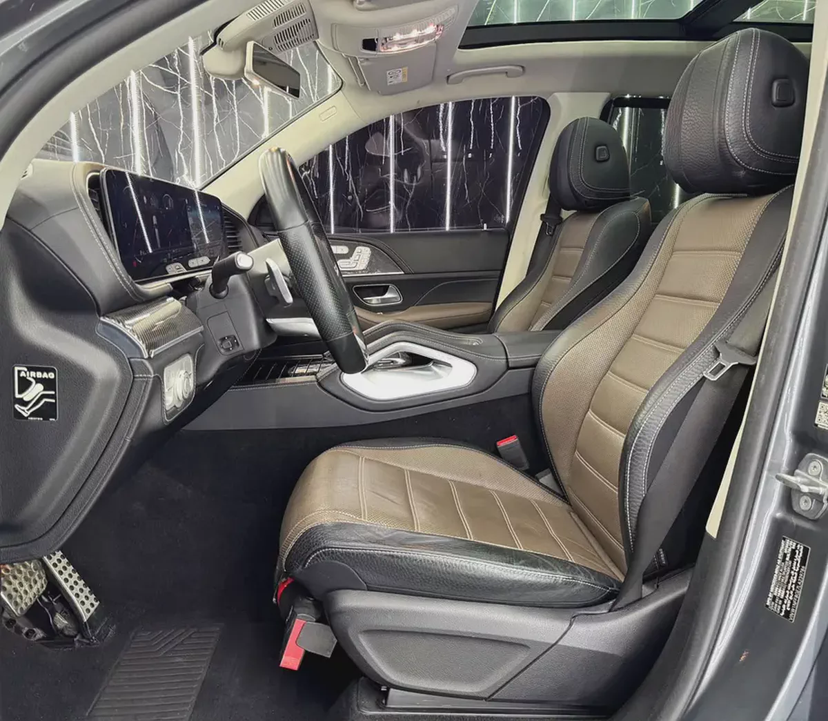Mercedes Benz GLS 580 4MATIC | AAA One Year Warranty | GCC | 7 Seater-10-10