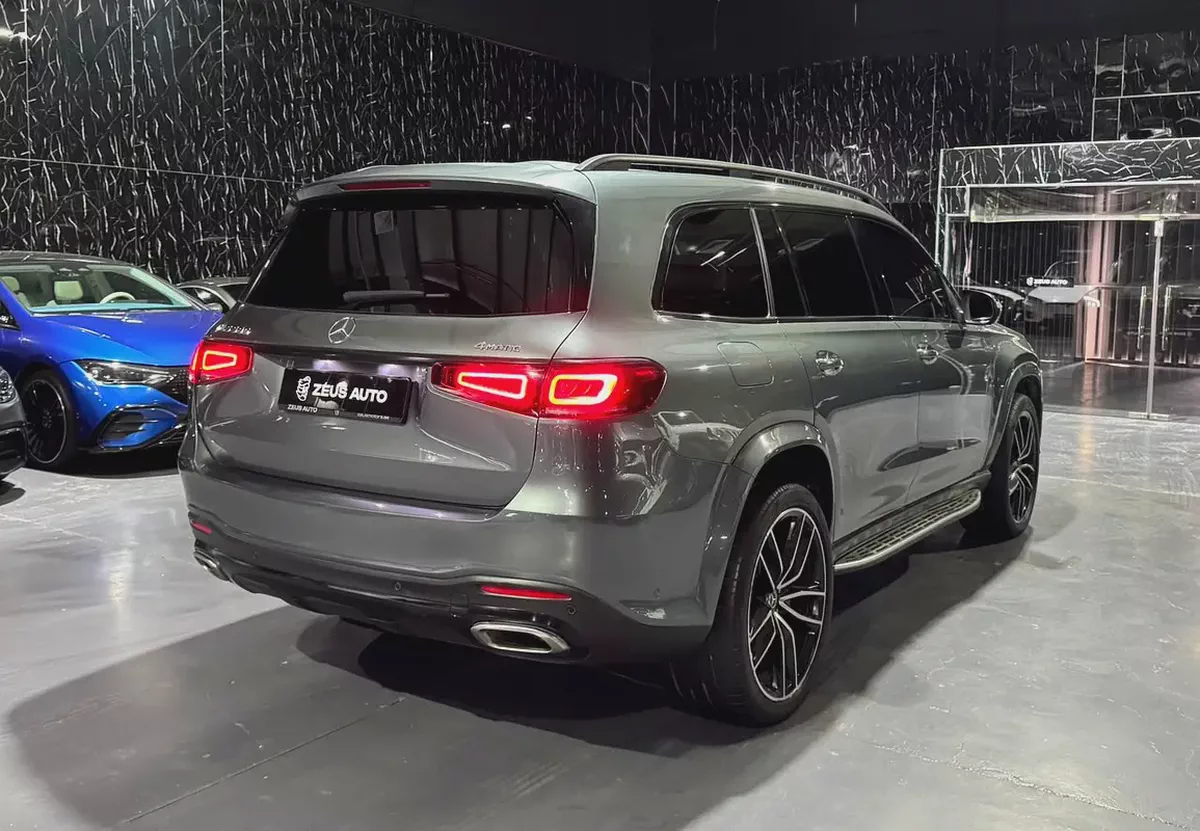 Mercedes Benz GLS 580 4MATIC | AAA One Year Warranty | GCC | 7 Seater-3-3