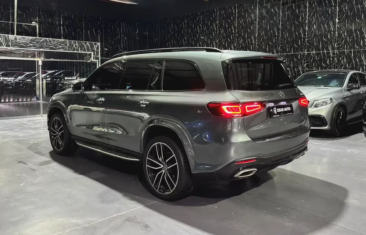 Mercedes Benz GLS 580 4MATIC | AAA One Year Warranty | GCC | 7 Seater-4-4