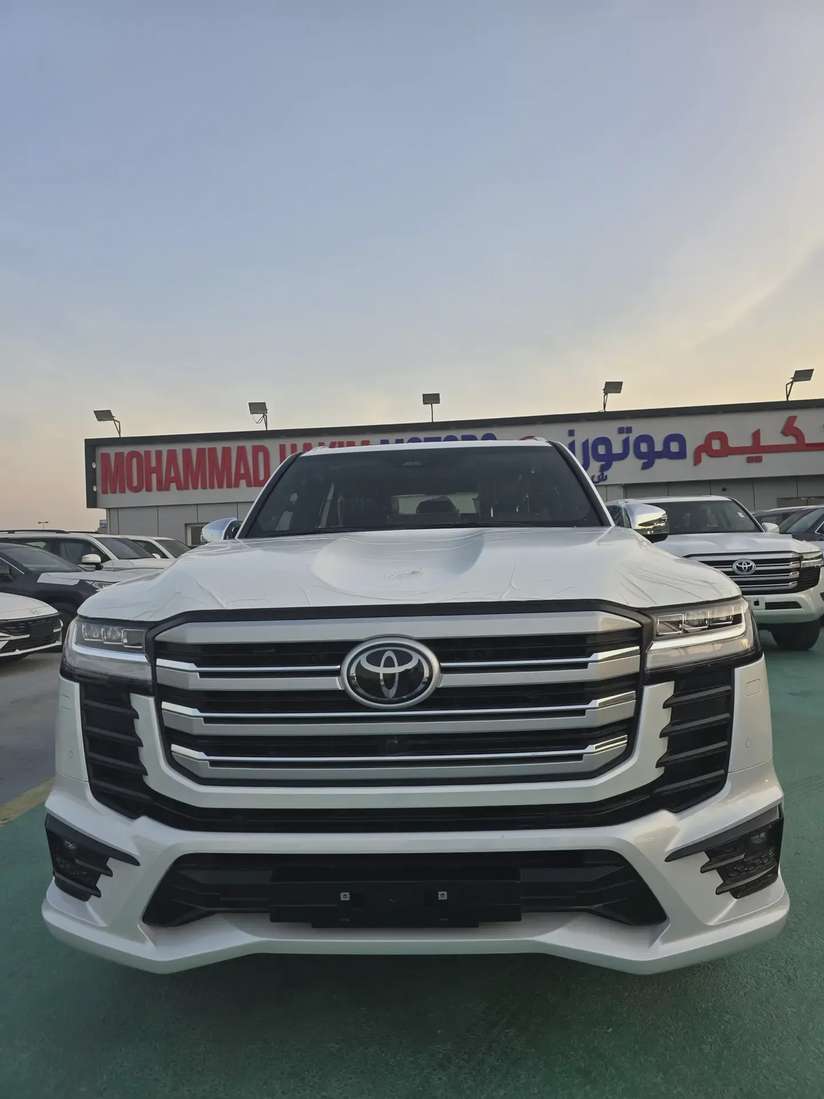 2026 Toyota Land Cruiser Hybrid-8-8