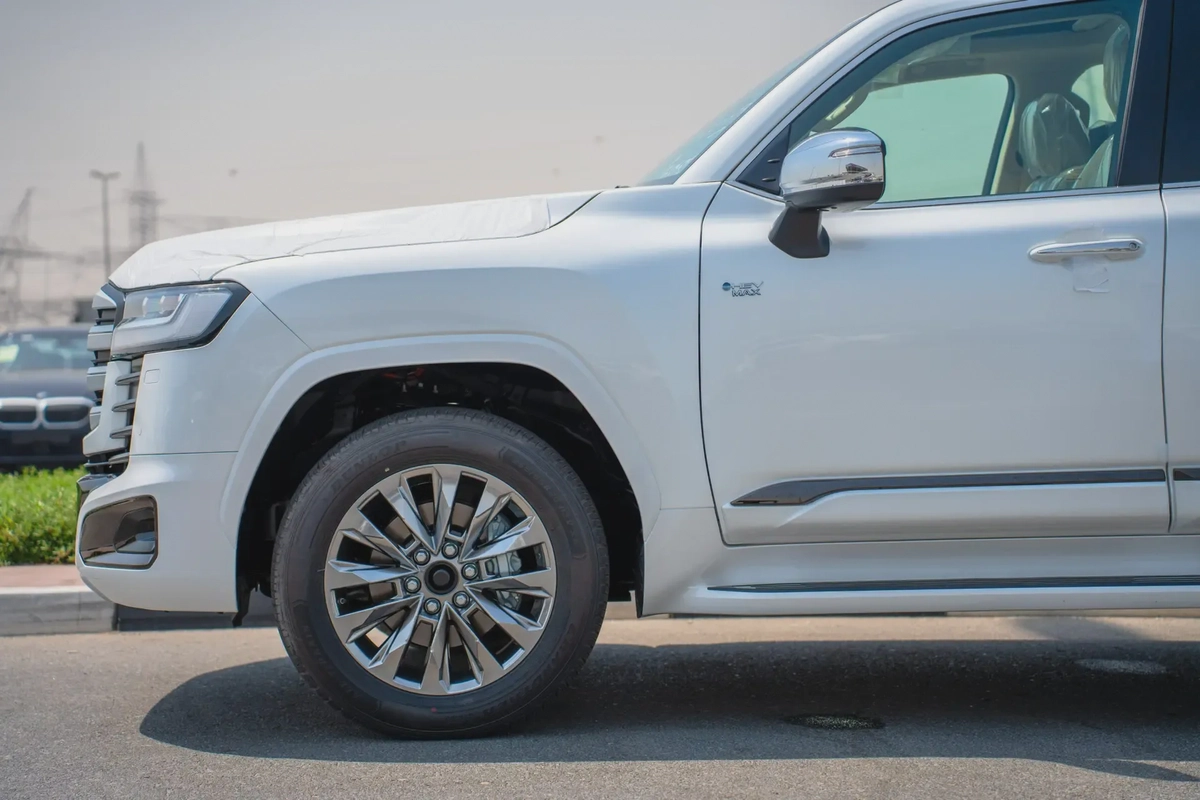 2026 Toyota Land Cruiser Hybrid-5-5