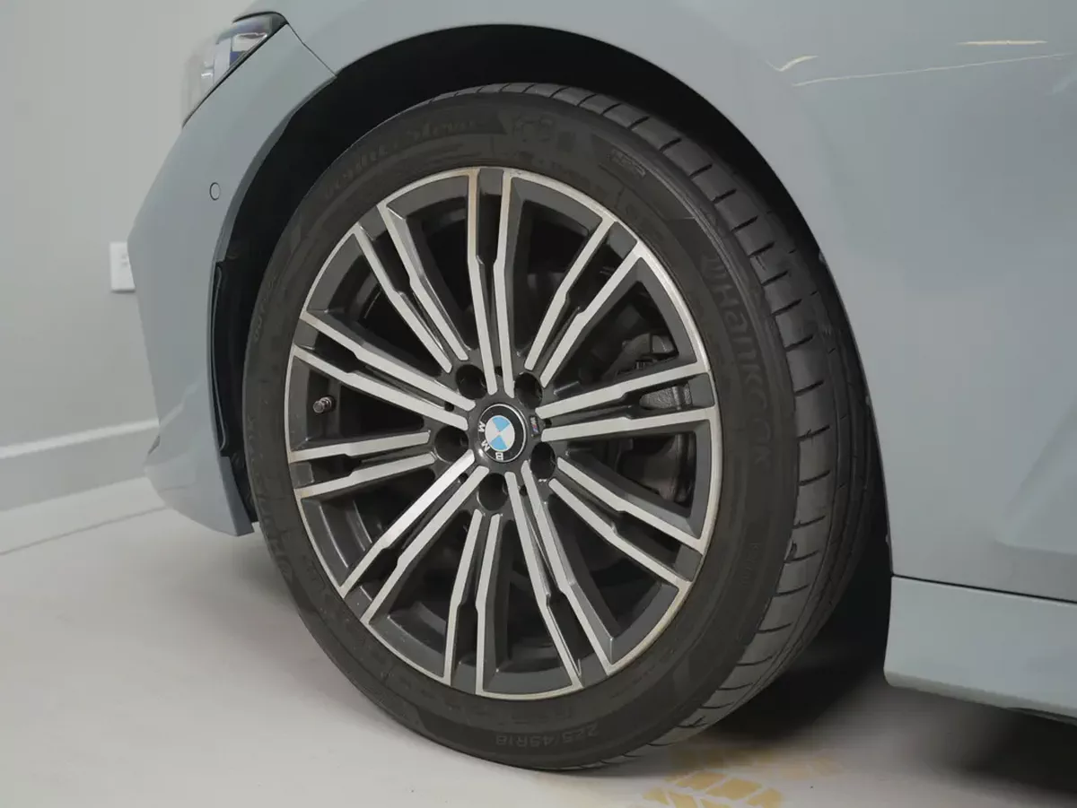 GCC specs, 2024 BMW 320i in Perfect Condition-17-17