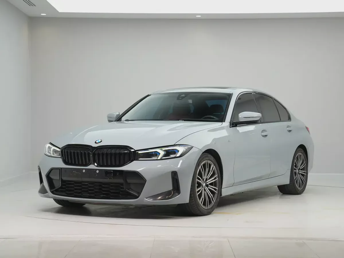 GCC specs, 2024 BMW 320i in Perfect Condition