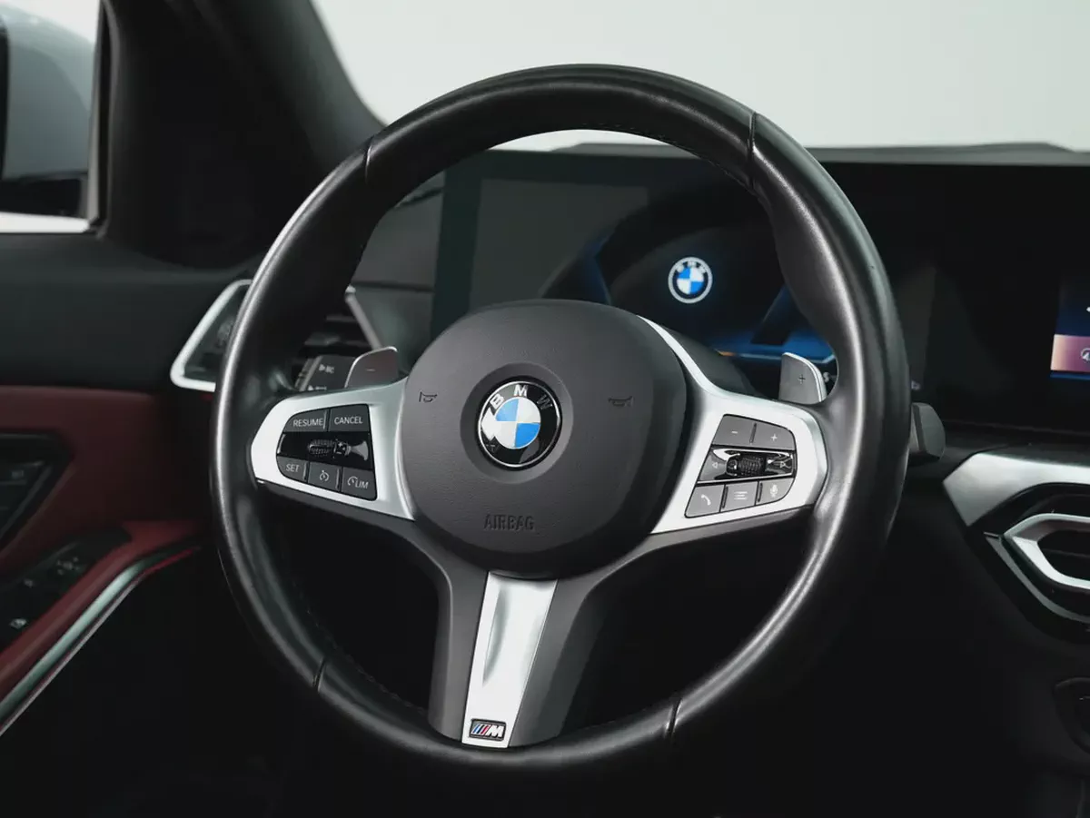 GCC specs, 2024 BMW 320i in Perfect Condition-8-8