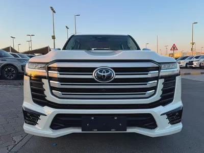Brand New 2025 Toyota Land Cruiser VXR | GCC Specs | Full Option-3