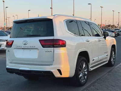 Brand New 2025 Toyota Land Cruiser VXR | GCC Specs | Full Option-6