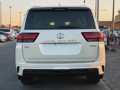 Brand New 2025 Toyota Land Cruiser VXR | GCC Specs | Full Option-7