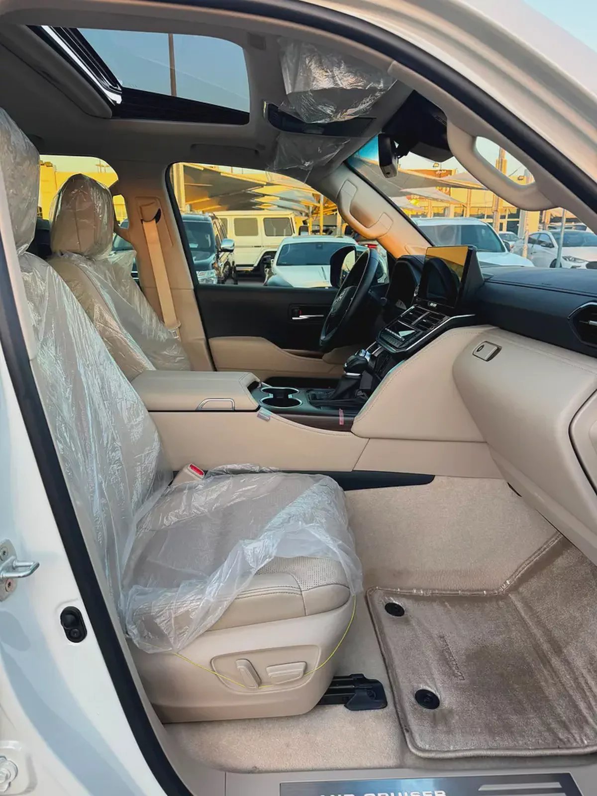 Brand New 2025 Toyota Land Cruiser VXR | GCC Specs | Full Option-9-9