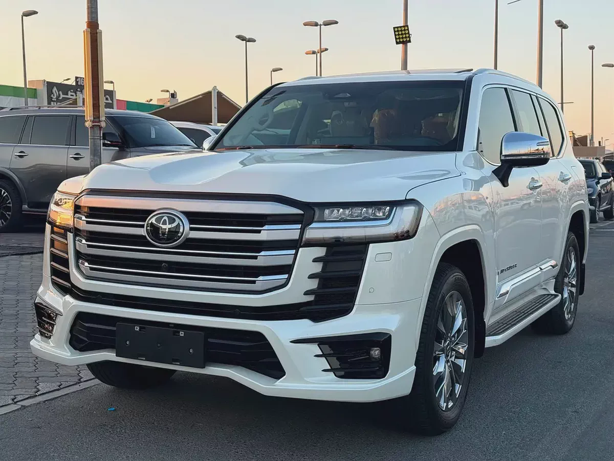 Brand New 2025 Toyota Land Cruiser VXR | GCC Specs | Full Option-2-2