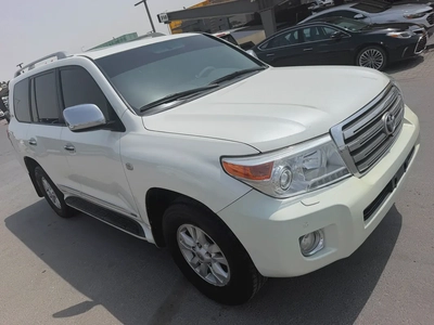 Toyota Land Cruiser GXR 2011 | v8 GCC Specs | Reliable SUV-10