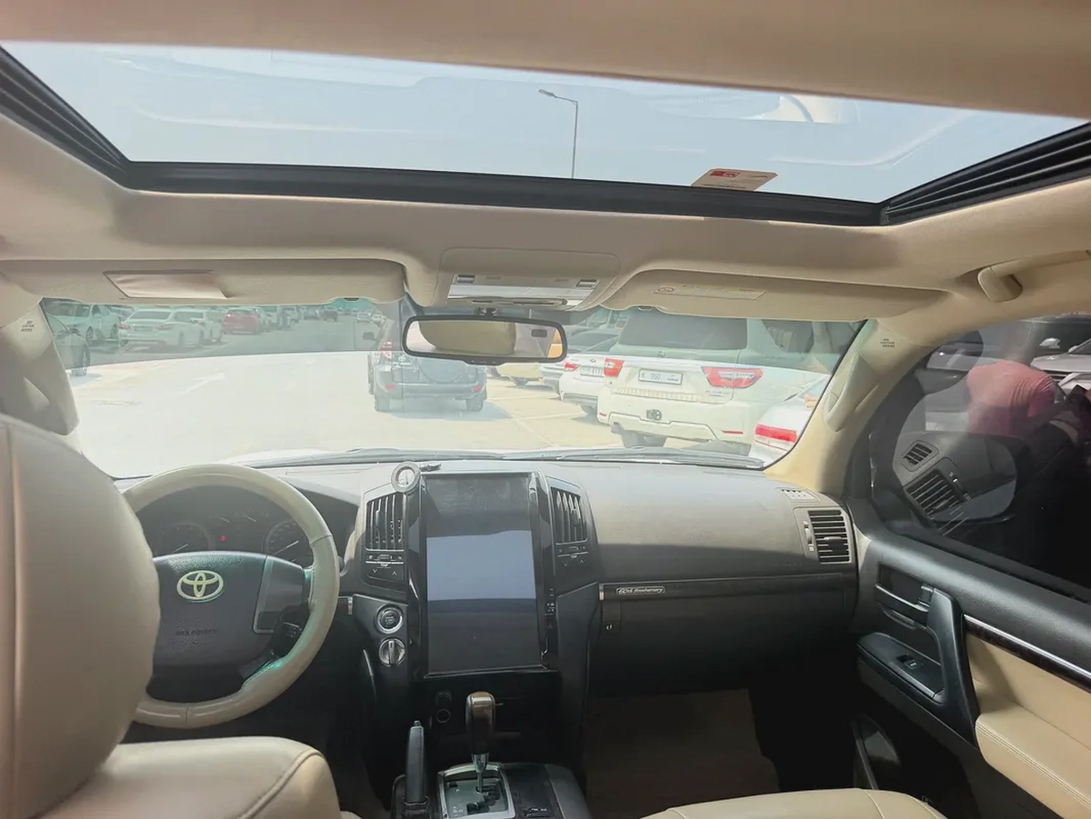 Toyota Land Cruiser GXR 2011 | v8 GCC Specs | Reliable SUV-2-2