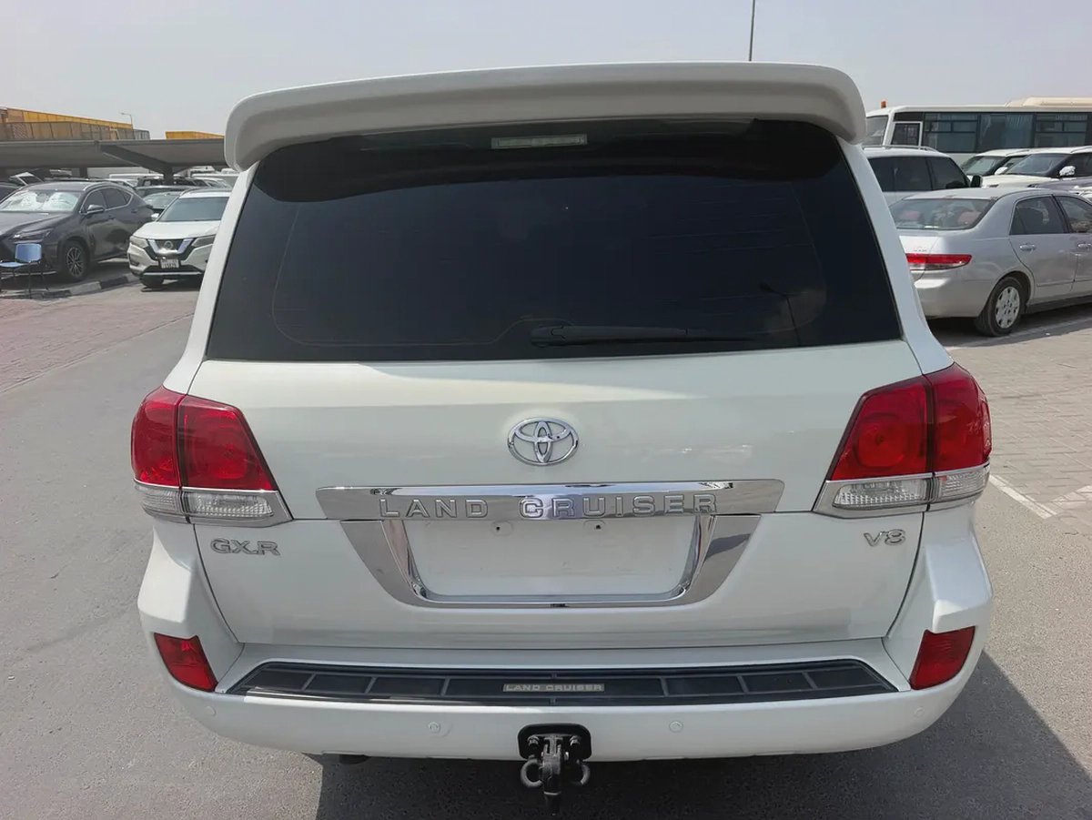 Toyota Land Cruiser GXR 2011 | v8 GCC Specs | Reliable SUV-5-5