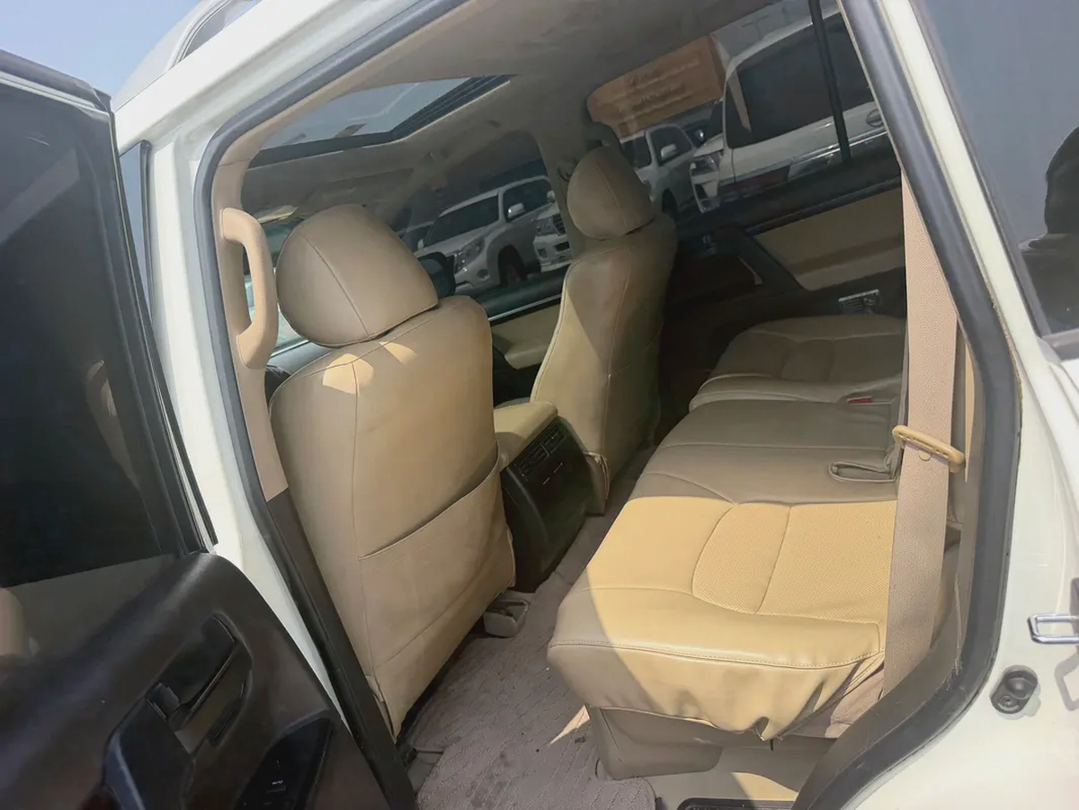 Toyota Land Cruiser GXR 2011 | v8 GCC Specs | Reliable SUV-7-7