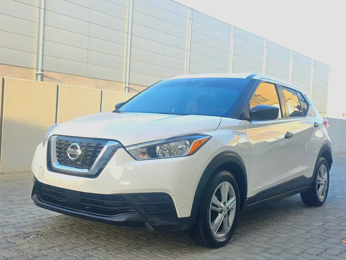 Nissan Kicks SV 2020 American Specs - Low Mileage Well Maintained-10-10