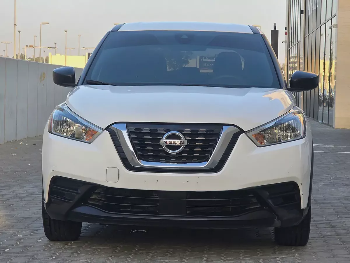 Nissan Kicks SV 2020 American Specs - Low Mileage Well Maintained-4-4