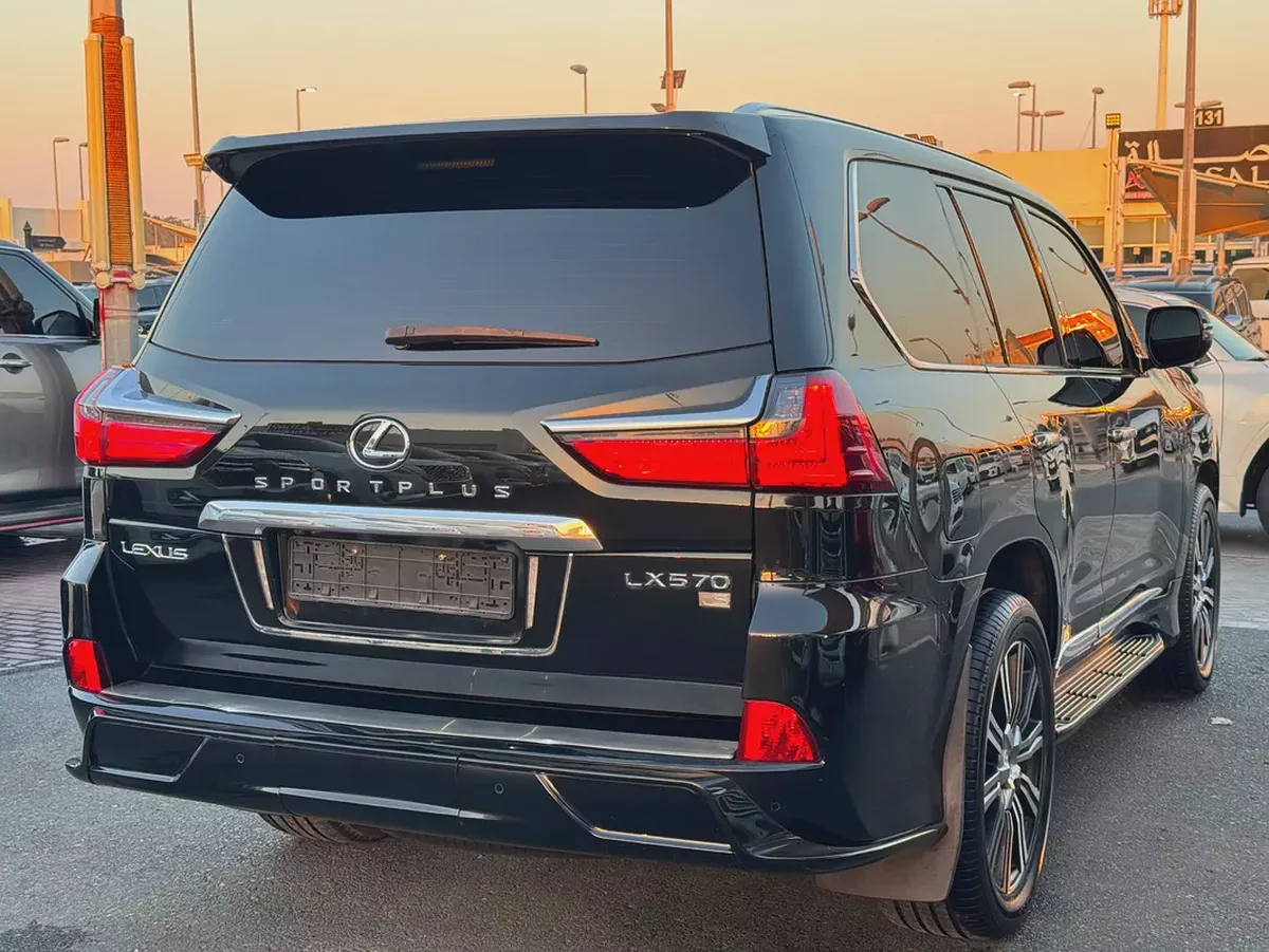 Lexus LX 570 Sport 2016 | GCC Specs | Pristine Conditionلكذس LX570 خليجي-3-3