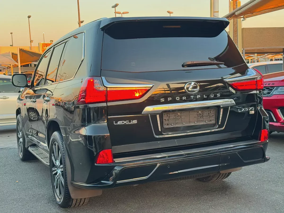 Lexus LX 570 Sport 2016 | GCC Specs | Pristine Conditionلكذس LX570 خليجي-6-6