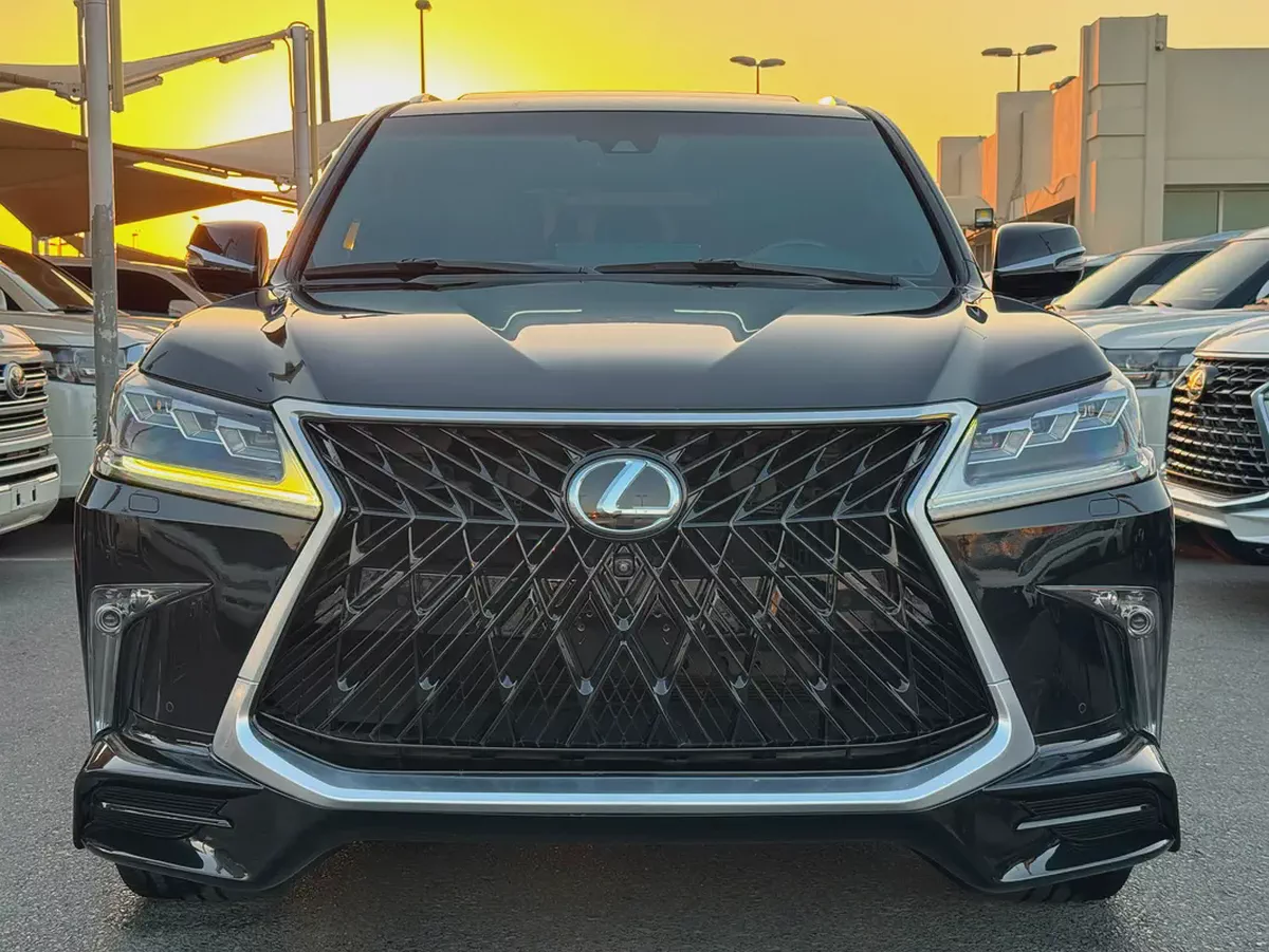 Lexus LX 570 Sport 2016 | GCC Specs | Pristine Conditionلكذس LX570 خليجي-7-7