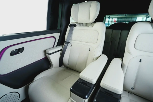 ROX ADAMAS-Brand New-Top Of The Line-Premium Color-Black Pack-Luxury SUV