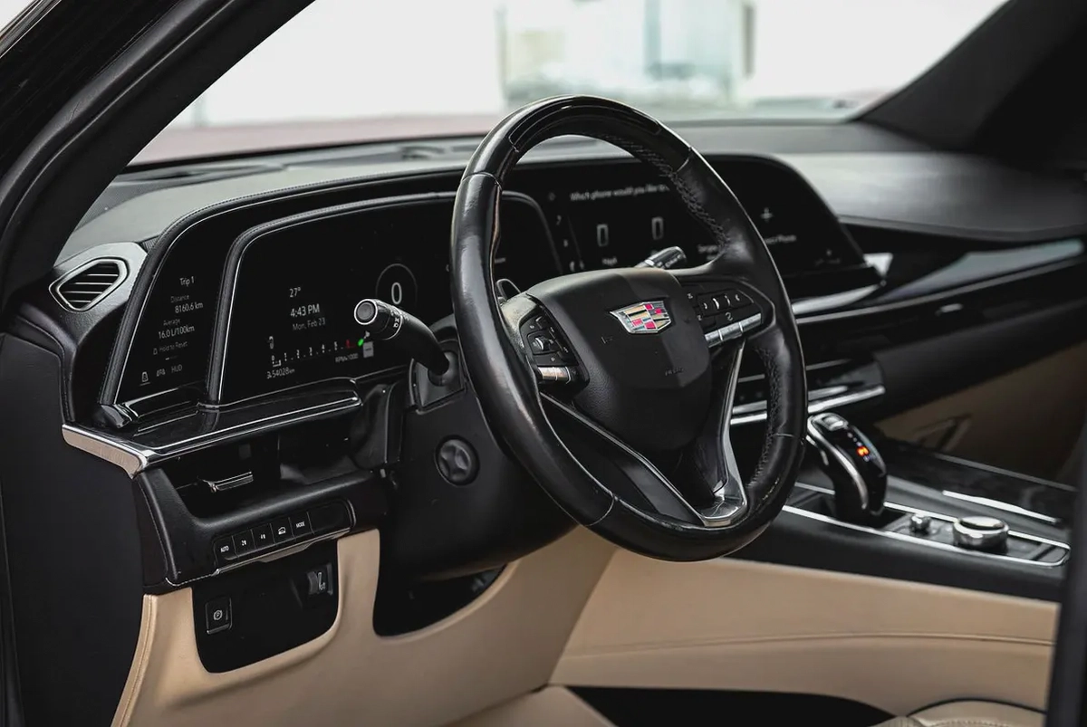 2022 | Cadillac Escalade Premium | Captain Seats | Warranty | Low Mileage-8-8