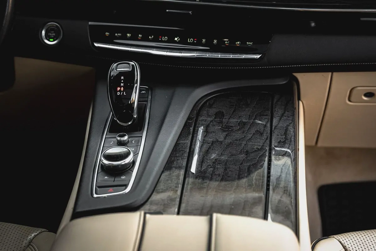 2022 | Cadillac Escalade Premium | Captain Seats | Warranty | Low Mileage-9-9