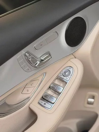 Mercedes-Benz GLC-Class GLC 300 2022 American Specs-17