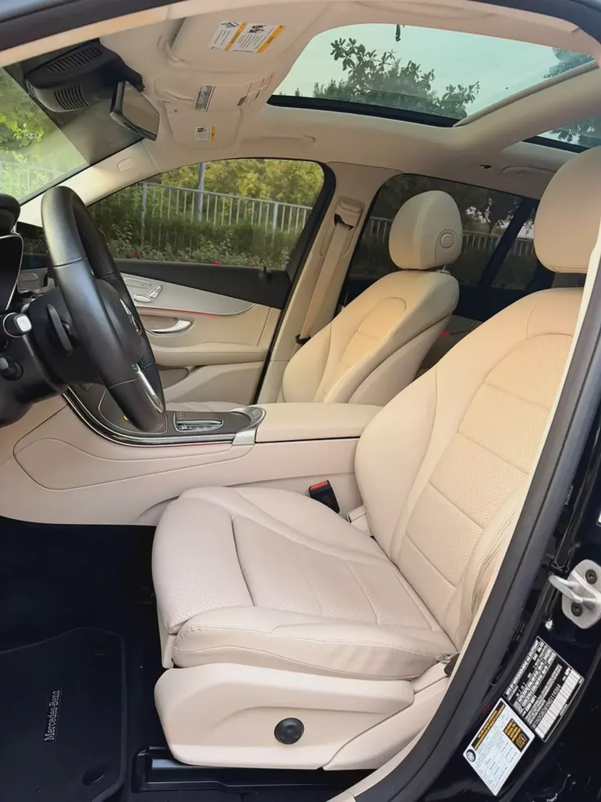 Mercedes-Benz GLC-Class GLC 300 2022 American Specs-16-16