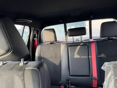 Toyota Hilux GR SPORT-4