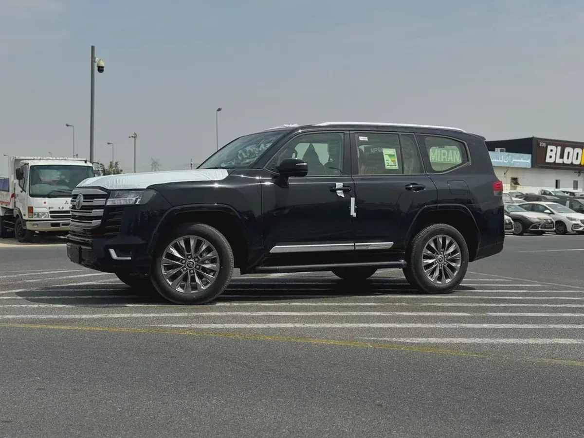 Toyota Land Cruiser GXR 2026 - Brand New - GCC Specs-1-1