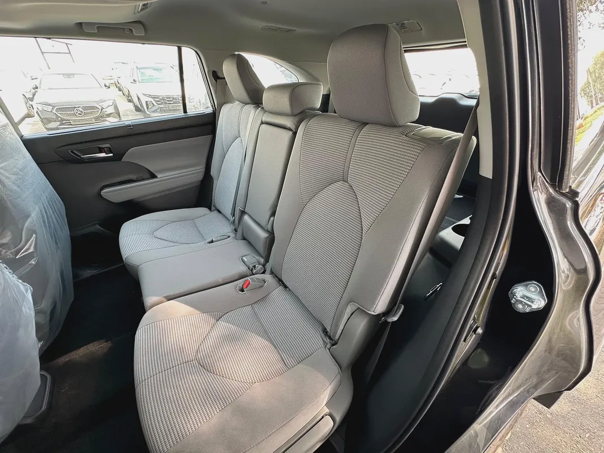 2025 TOYOTA HIGHLANDER HEV GLE-E WHITE | FROMAGE-4-4