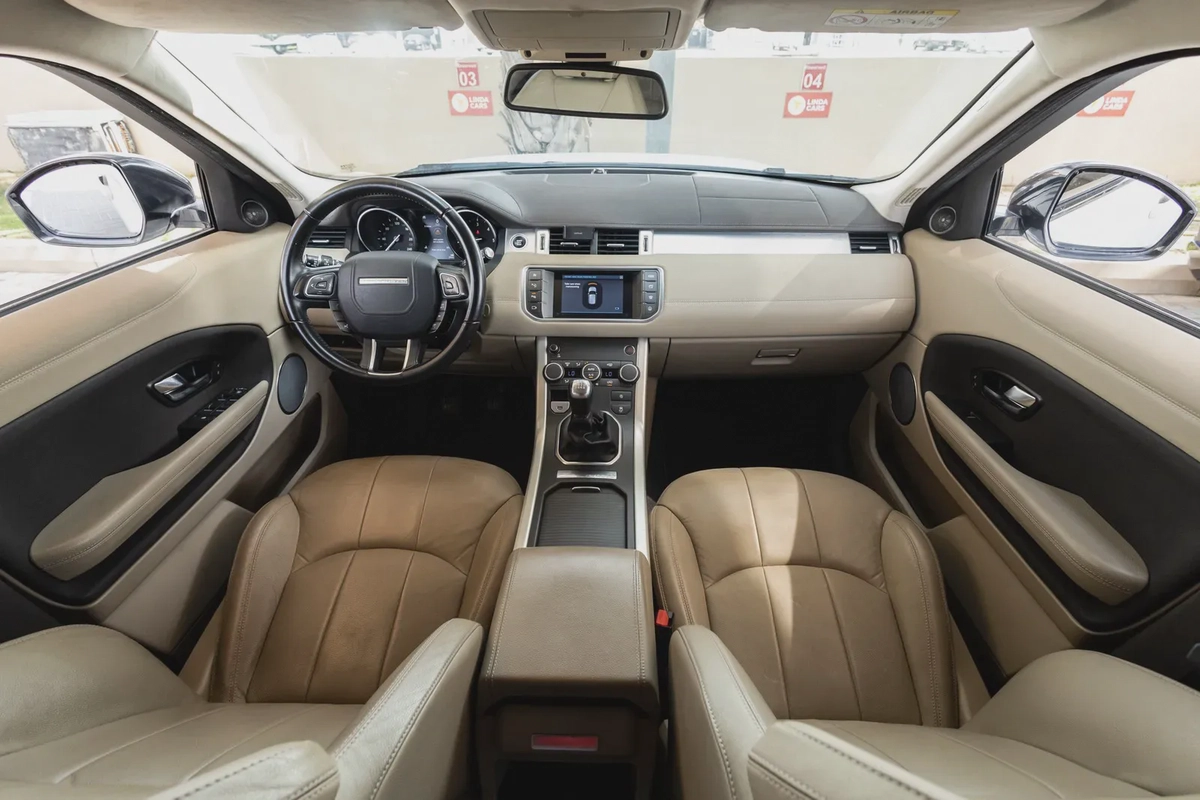 Land Rover Range Rover Evoque-17-17