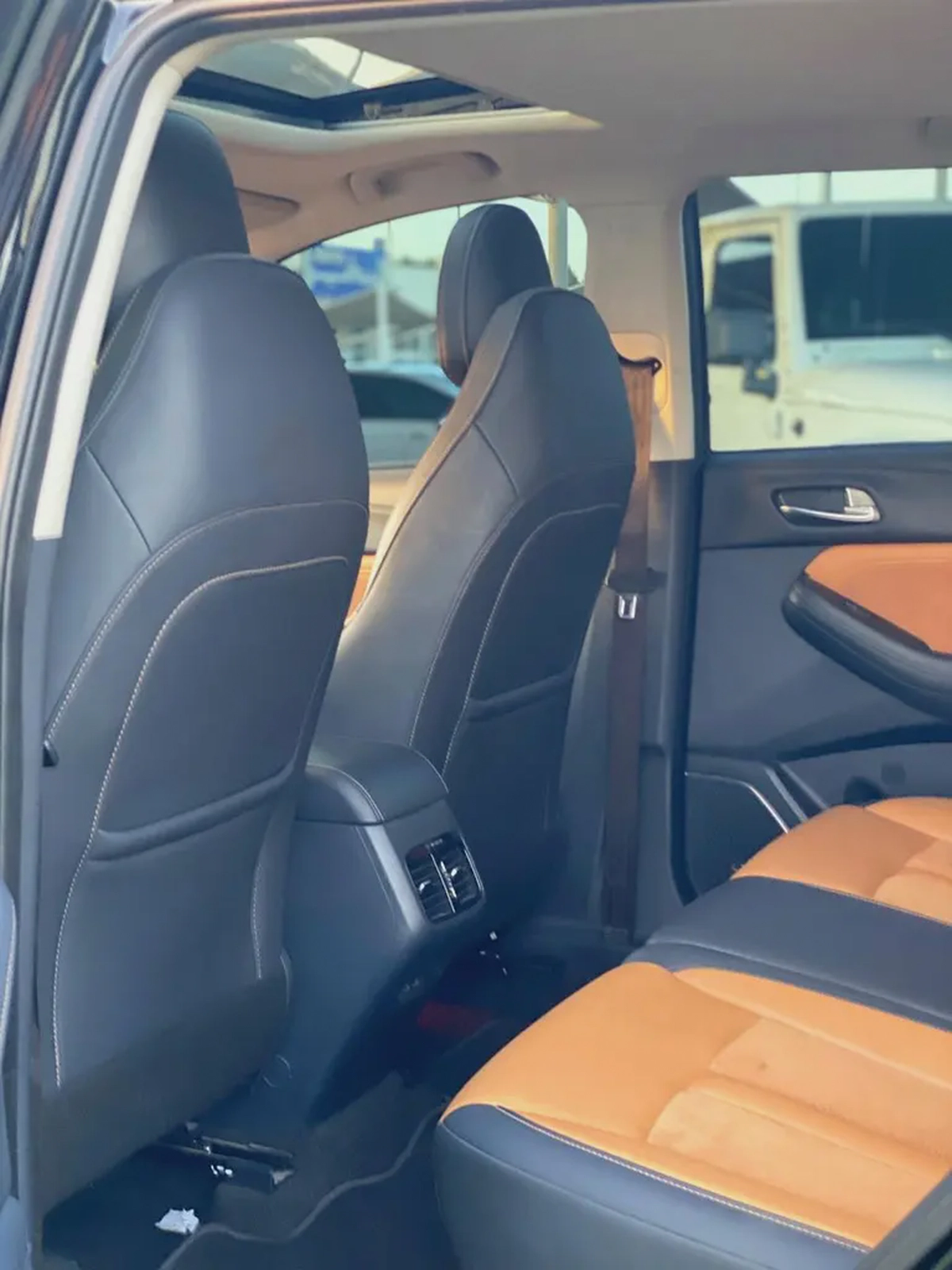 (2023) JAC// GS4 //GCC//FULL OPTION//LOW MILLAGE//EXCELLENT CONDITION//-17-17