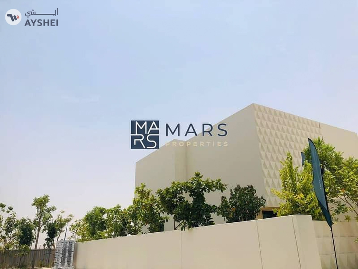 Luxurious Townhouse in Hayyan