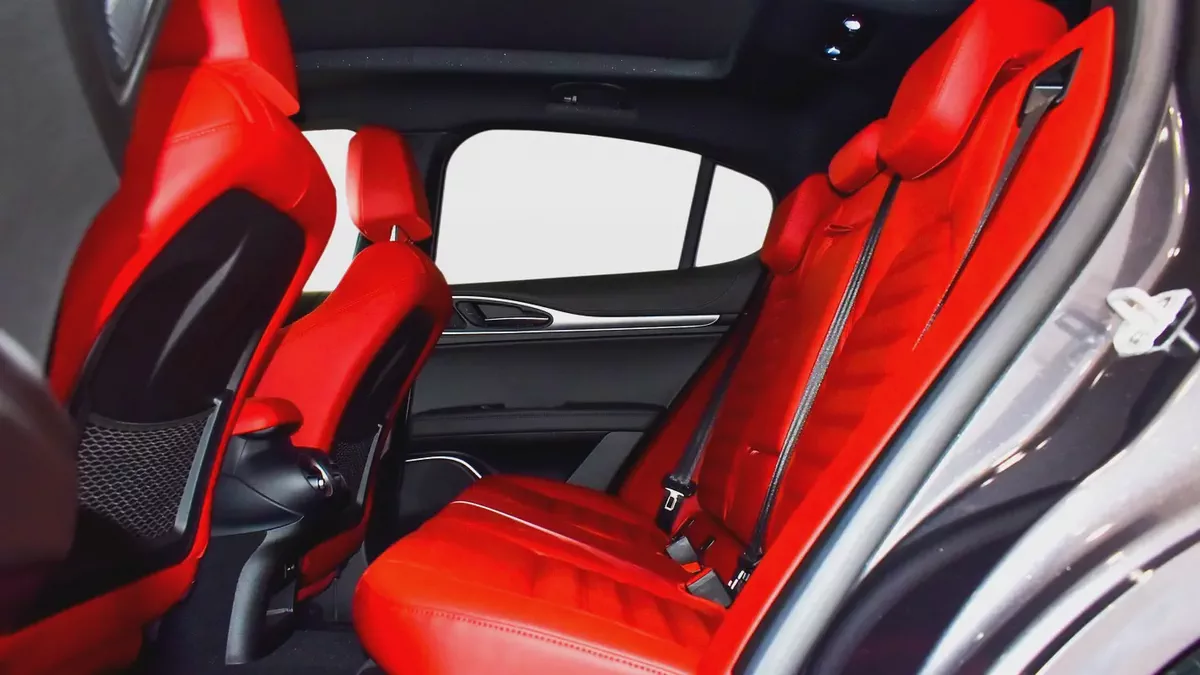 0% DP | AED 1,762/ Month | Alfa Romeo | Stelvio Veloce | 2022 | Gargash Warranty and Service-15-15