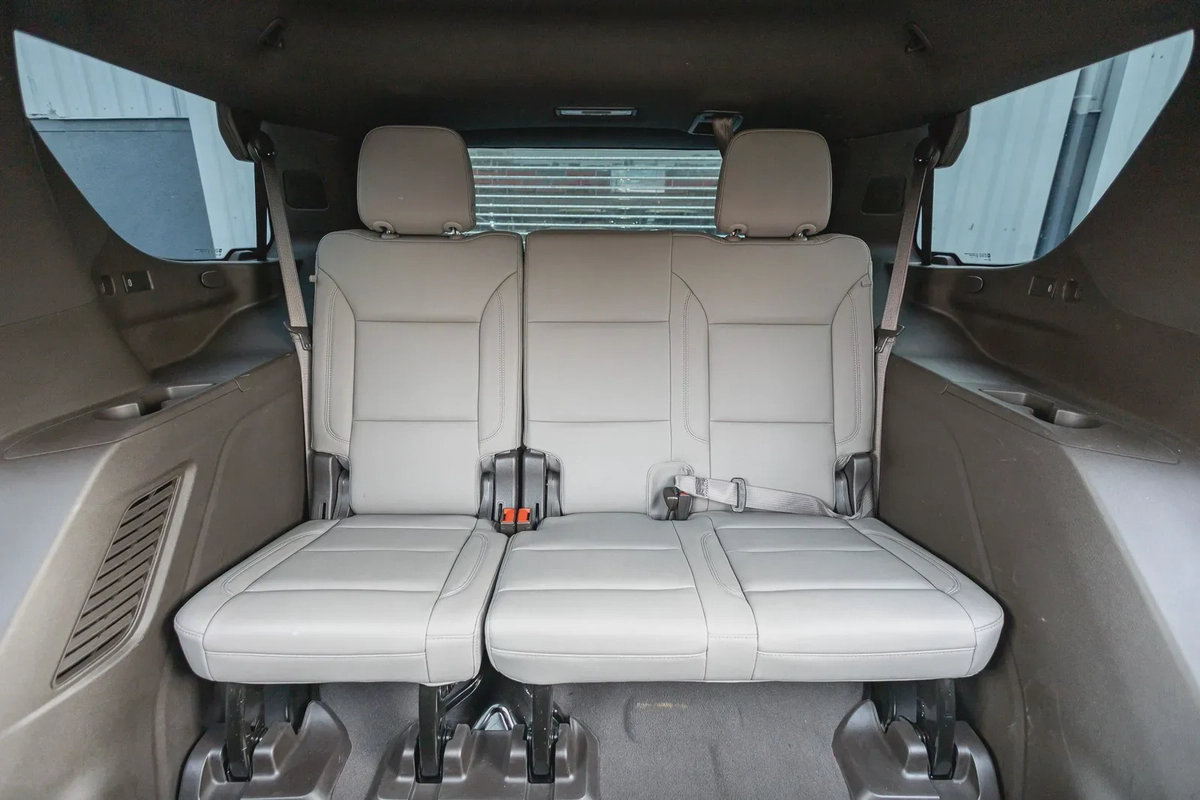 Chevrolet Tahoe-2-2
