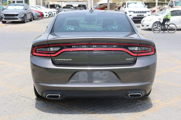 Used Dodge Charger 3.6L SXT Mid Option 2015