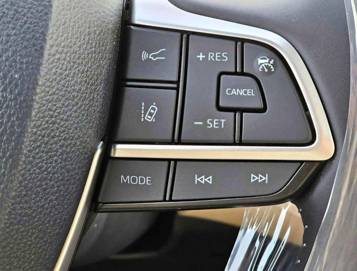 Toyota Highlander LIMITED 2.5L HYBRID LIMITED HYBRID || 2.5L V4 HEV | RADAR | PANORAMIC ROOF | HEADS UP DISPLAY (CODE # HLTDO)-21-0