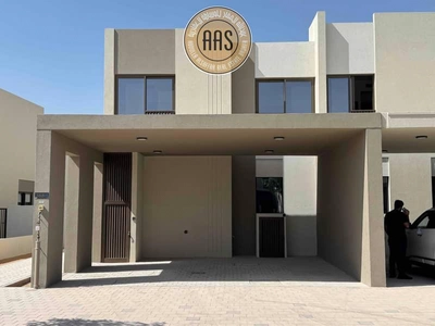 Luxury Living • Modern Design • Prime Location • 3bedroom Available-4