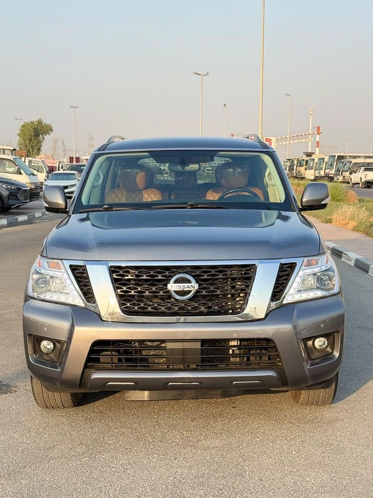 Nissan Armada SL SV 5.6L 4WD 4x4 original paint clean title-1-0
