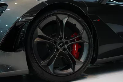 McLaren 720S-2