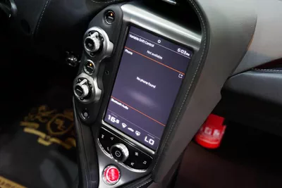 McLaren 720S-8