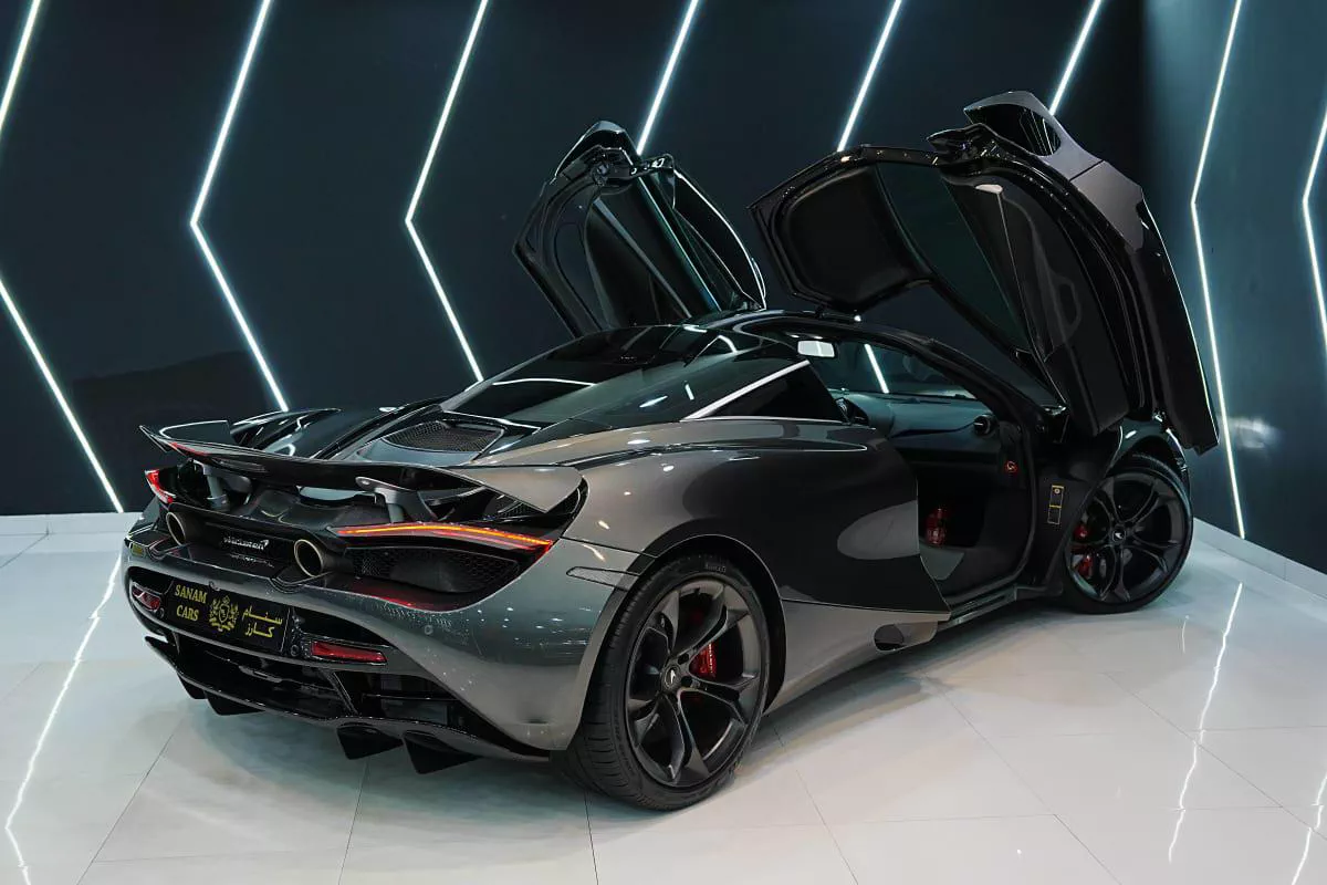 McLaren 720S-4-4