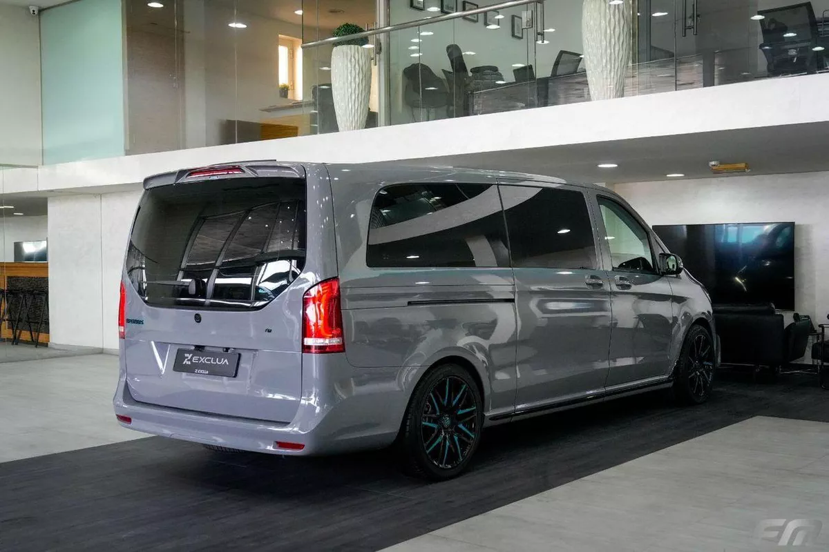 Mercedes Benz V 250 VIP BUSINESS VAN –  FULL LUXURY OPTION | BRAND NEW | GCC | 2023-23-0