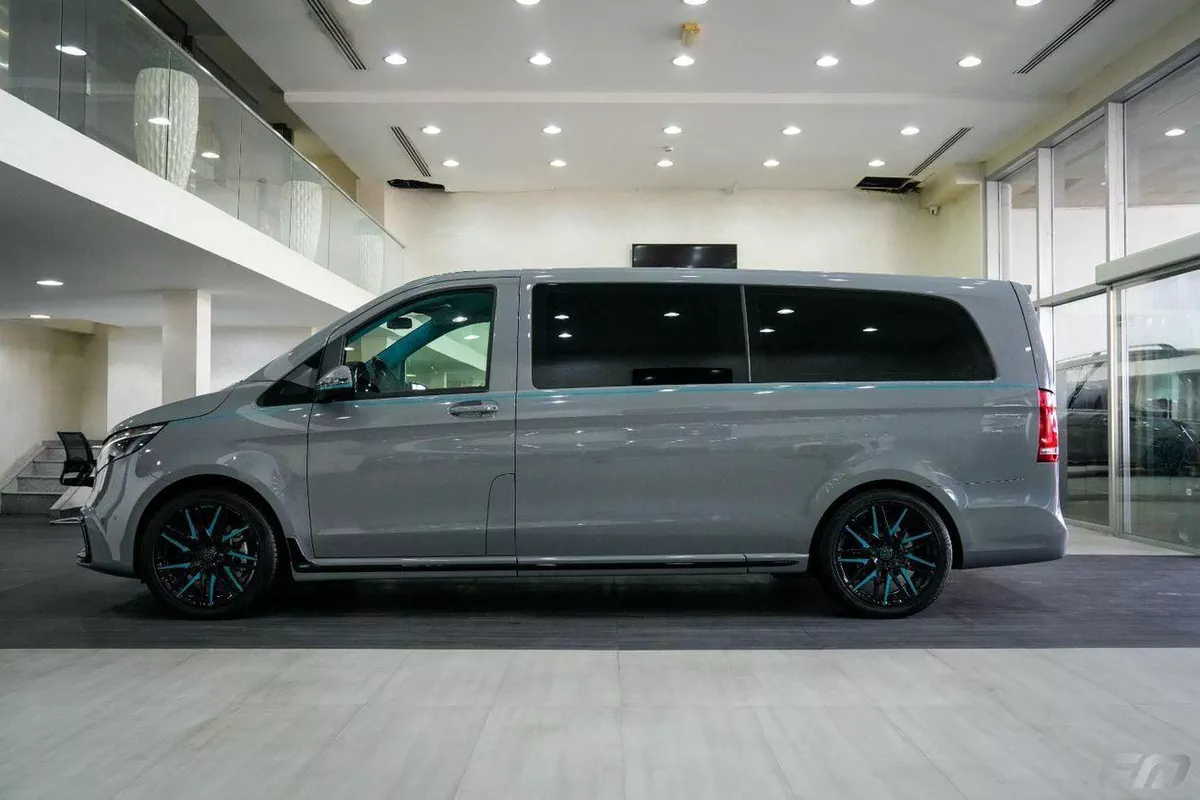 Mercedes Benz V 250 VIP BUSINESS VAN –  FULL LUXURY OPTION | BRAND NEW | GCC | 2023-3-0