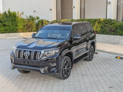 TOYOTA PRADO 2023 GCC V4 2.7L ACCIDENT FREE IN EXCELLENT CONDITION-0